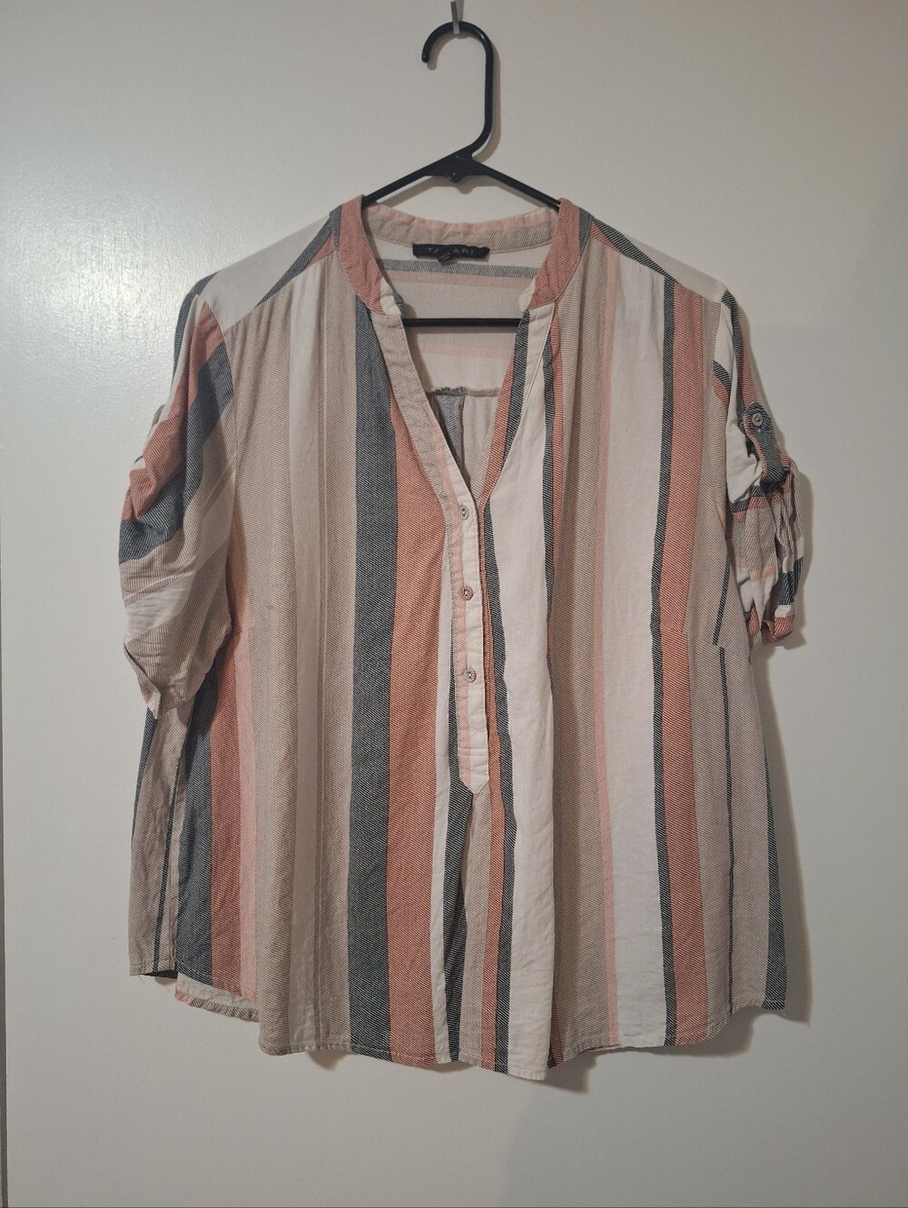 Tahari Vertical Stripe Half Button V-Neck Linen Blend Blouse Size 1X